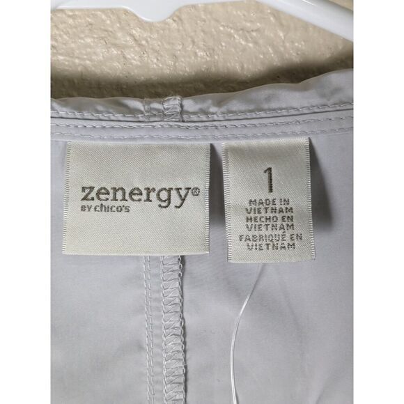 Chicos NWT Jacket Windbreaker size 1 Zenergy - Picture 2 of 5